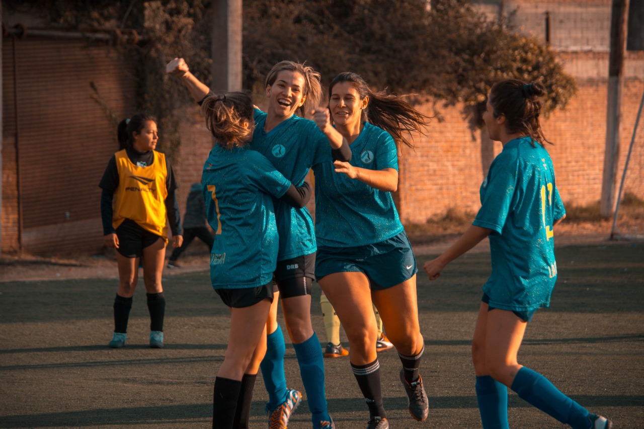 Fútbol Femenino: El regalo de Nike para la Fundación Niñas Sin Miedo