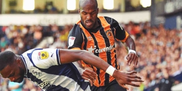 Óscar Estupiñán mira con cautela la tercera división inglesa