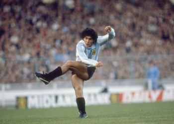 Top-10 futbolistas con más goles de tiro libre en la historia