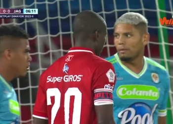¿Qué le pasa a Adrián Ramos? Fallos increíbles y hasta bloopers