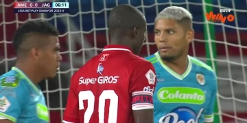 ¿Qué le pasa a Adrián Ramos? Fallos increíbles y hasta bloopers