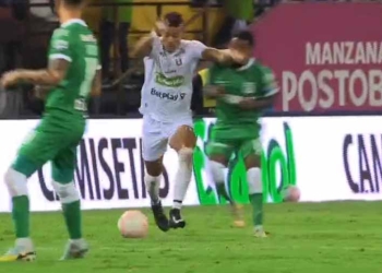 Video: ¡Golpe de Ayron a Dorlan Pabón, llamado del VAR y roja!