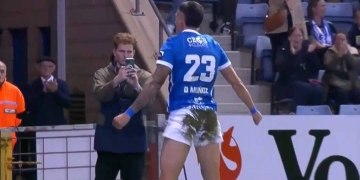 ¡Qué temporada, Daniel Muñoz! Otro gol y van…