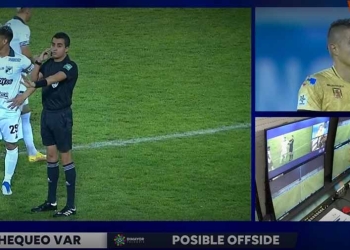 ¿¡Qué pasó!? 5 minutos se tomó el VAR para esta decisión