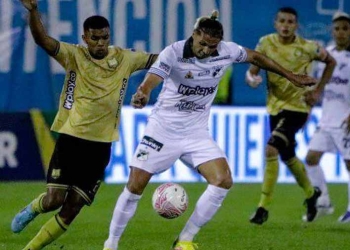 Vuletich y la verdad del penalti: orden de Pinto, engaño de Teo y el porqué no cobró en el clásico