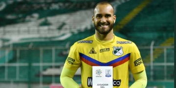 Llegaría otro arquero y así reacciona Humberto Acevedo