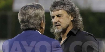 El estado de salud por el que Leonel Álvarez no habló en rueda de prensa