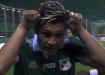 Uno más de Teo Gutiérrez en el clásico y van…