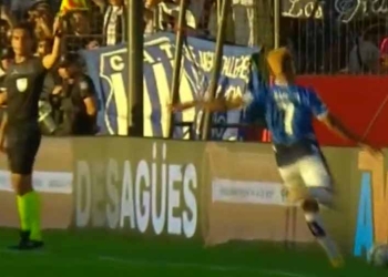 Video: ¡El pelotazo de Diego Valoyes a un juez de línea!
