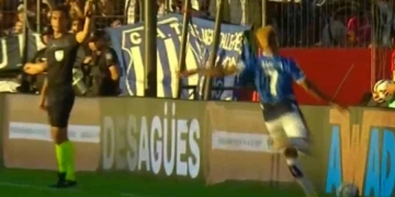 Video: ¡El pelotazo de Diego Valoyes a un juez de línea!