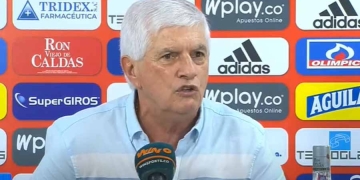 Comesaña y la molestia en la pregunta por Nelson Deossa: “Quiero ser claro…”