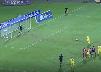 ¡El penalti que Sebastián Viera le atajó a Dayro Moreno!
