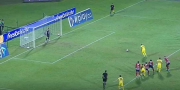 ¡El penalti que Sebastián Viera le atajó a Dayro Moreno!