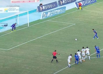 Mackálister: “En el penalti que falló Daniel Ruiz, él tuvo un acto que…”