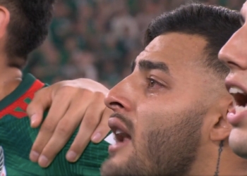 Catar 2022: ¡Las lágrimas de Alexis Vega en el himno mexicano!