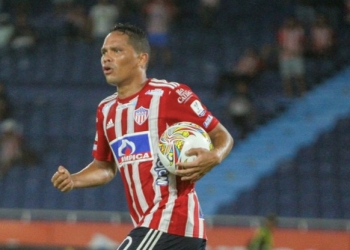 Bacca encontró agua en el desierto: ¡Doblete en tres minutos!