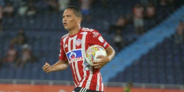 Bacca encontró agua en el desierto: ¡Doblete en tres minutos!