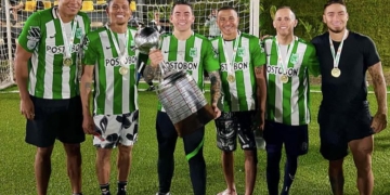 Cristian Arango… ¡Posando con la Copa Libertadores de Nacional!