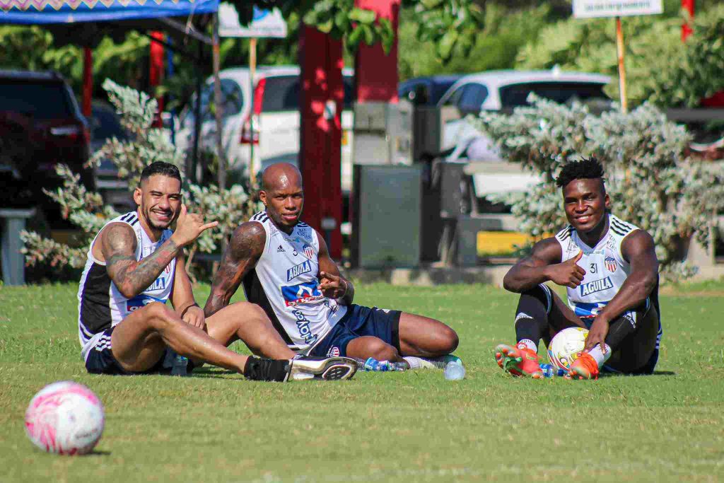 La razón por la que Junior cambiará la grama de su campo de entrenamiento