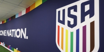 El escudo inclusivo que utiliza USA en la previa del Mundial: ¿Conflicto a la vista?