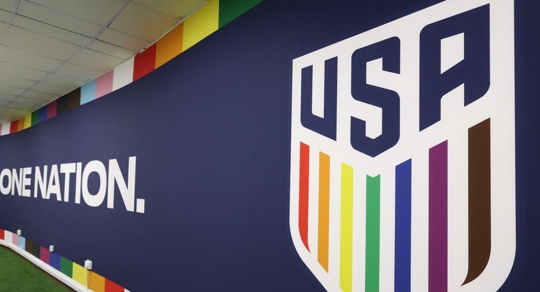 El escudo inclusivo que utiliza USA en la previa del Mundial: ¿Conflicto a la vista?