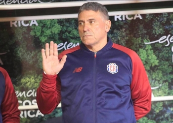 ¿Hasta cuándo tiene contrato Luis Fernando Suárez con Costa Rica?