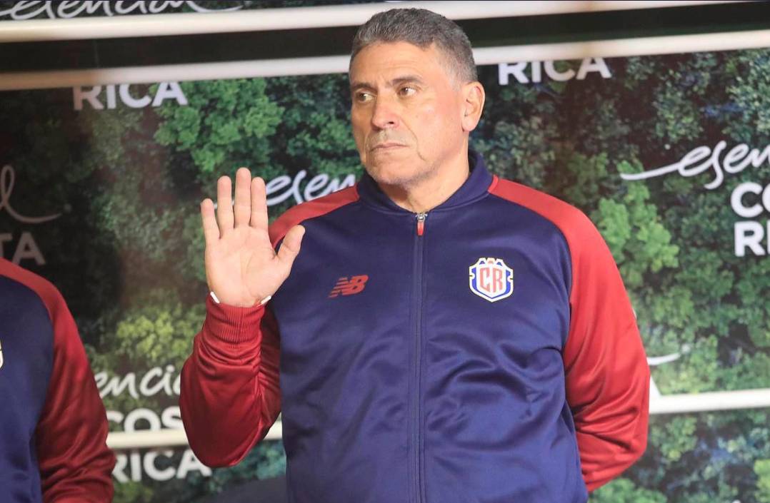 ¿Hasta cuándo tiene contrato Luis Fernando Suárez con Costa Rica?