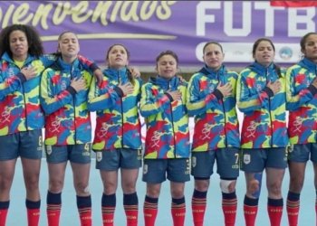 ¡Campeonas!: La Selección Femenina de Fútbol de Salón recibió su premio