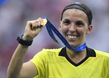 La primera mujer que pitará un partido en un mundial masculino
