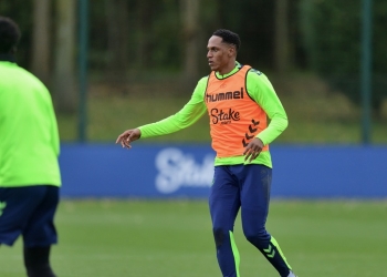 ¿La causa de las lesiones de Yerry Mina? En Everton dan hipótesis