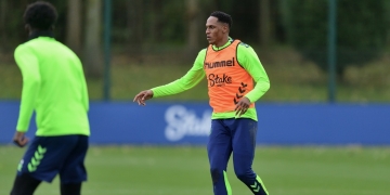 ¿La causa de las lesiones de Yerry Mina? En Everton dan hipótesis