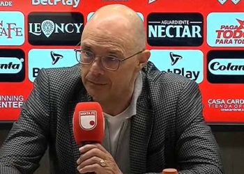 “De los mejores partidos que jugamos”, crítica al arbitraje y “eso no lo puedo entrenar”
