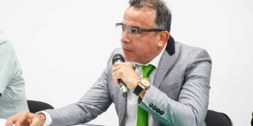 Carlos Velasco: “No quiero el puesto del profesor Pinto”