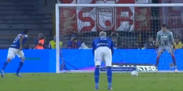 La clave para atajar el penalti de Luis Carlos Ruiz: “Antes del partido…”