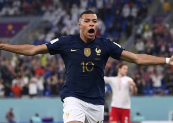 Lo que está haciendo Mbappé en el Mundial y le genera multas a Francia