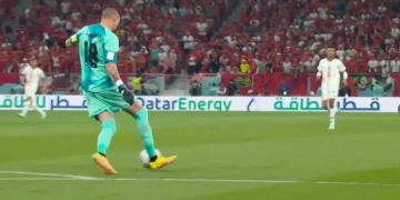 El blooper del arquero canadiense que terminó en golazo de Marruecos