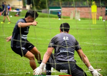 Once Caldas: Las tres posiciones en las que busca más refuerzos