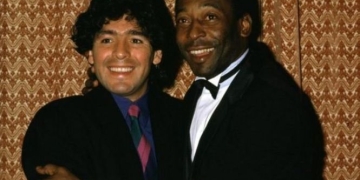 "Un día jugaremos en el cielo": El mensaje con el que Pelé despidió a Maradona