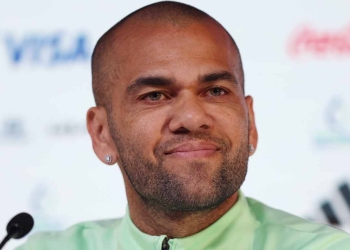 Dani Alves impondrá récord en Mundiales y responde a las críticas