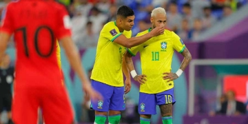 Acá no hay polémica: ¡Esto fue lo que le puso Casemiro a Neymar en la nariz!