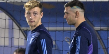 El ‘Dibu’ Martínez sorprendió con su look en Catar