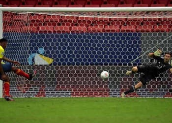 Dibu Martínez y su espectacular racha en penaltis. ¡Empezó con Colombia!