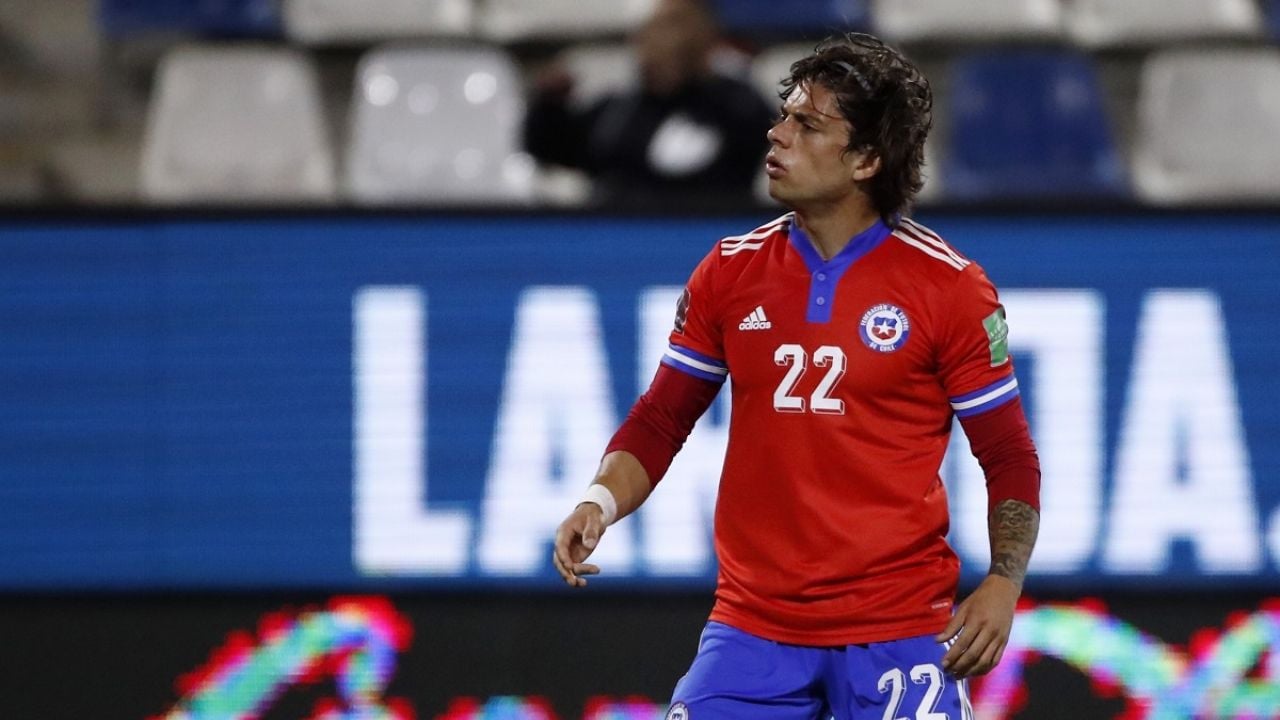 ¿Quién es el jugador de la Selección de Chile que estaría en el radar de Junior?
