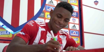 Junior no quiere más errores: Contrato por un año a la mayoría de sus refuerzos