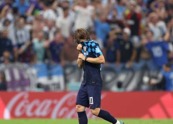 Video: aplausos de pie de croatas y argentinos para Luka Modric