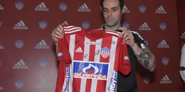 adidas ya trabaja en la nueva camiseta de Junior: ¿Cómo sería el diseño?
