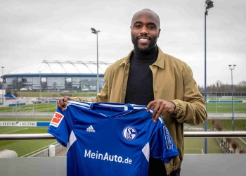 Éder Álvarez Balanta fue presentado oficialmente en su nuevo club