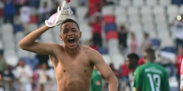 ¡Tiene 15 años y ya entrena con el plantel profesional de Junior!