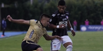 Junior no pudo sostener la ventaja y empató con Águilas Doradas