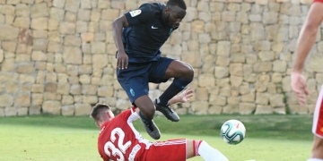 Tres zagueros centrales por los que Junior ha preguntado en el exterior